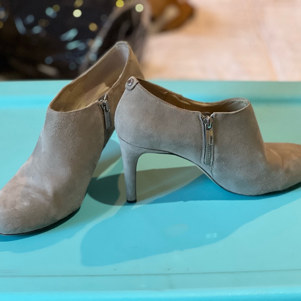 Micheal Kors booties